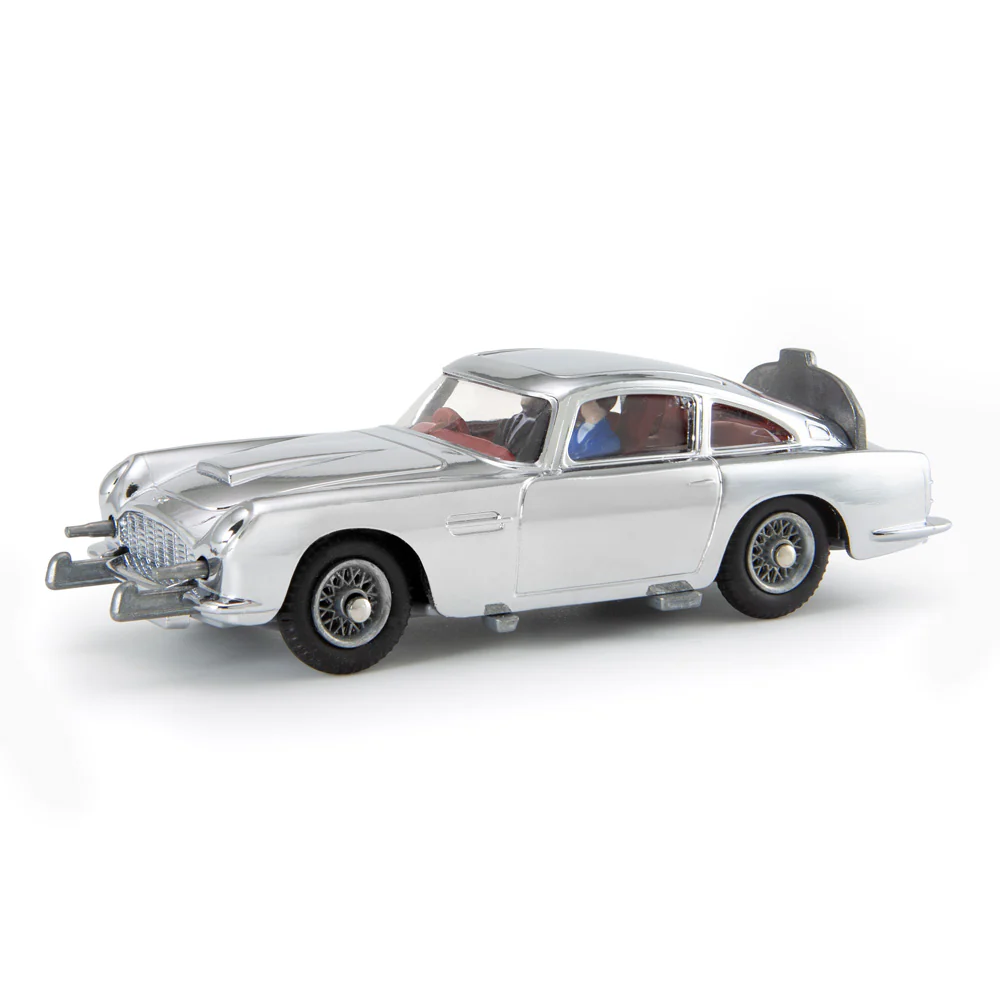 James Bond's Aston Martin DB5 Platinum Edition (261) expected to ship in August 2026 - Image 3
